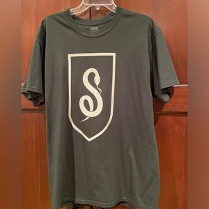 Harry Potter and the Cursed Child original Broadway merch tee Slytherin size L